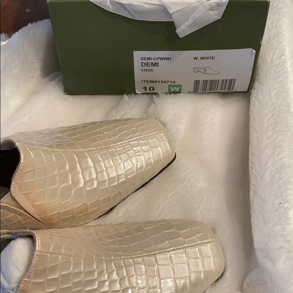 Faux Crocodile mule - Picture 6 of 6